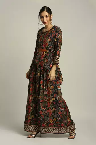Black batik Printed Embellished Top Set With Belt