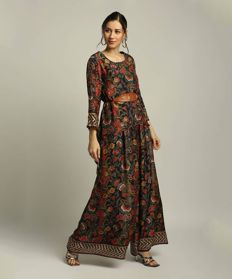 Black batik Printed Embellished Top Set With Belt