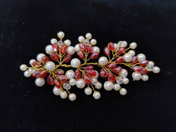 Red crystal hair accessories 1