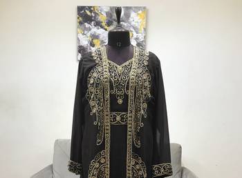 Black Moroccan Kaftan With Sun-proof hijab 2