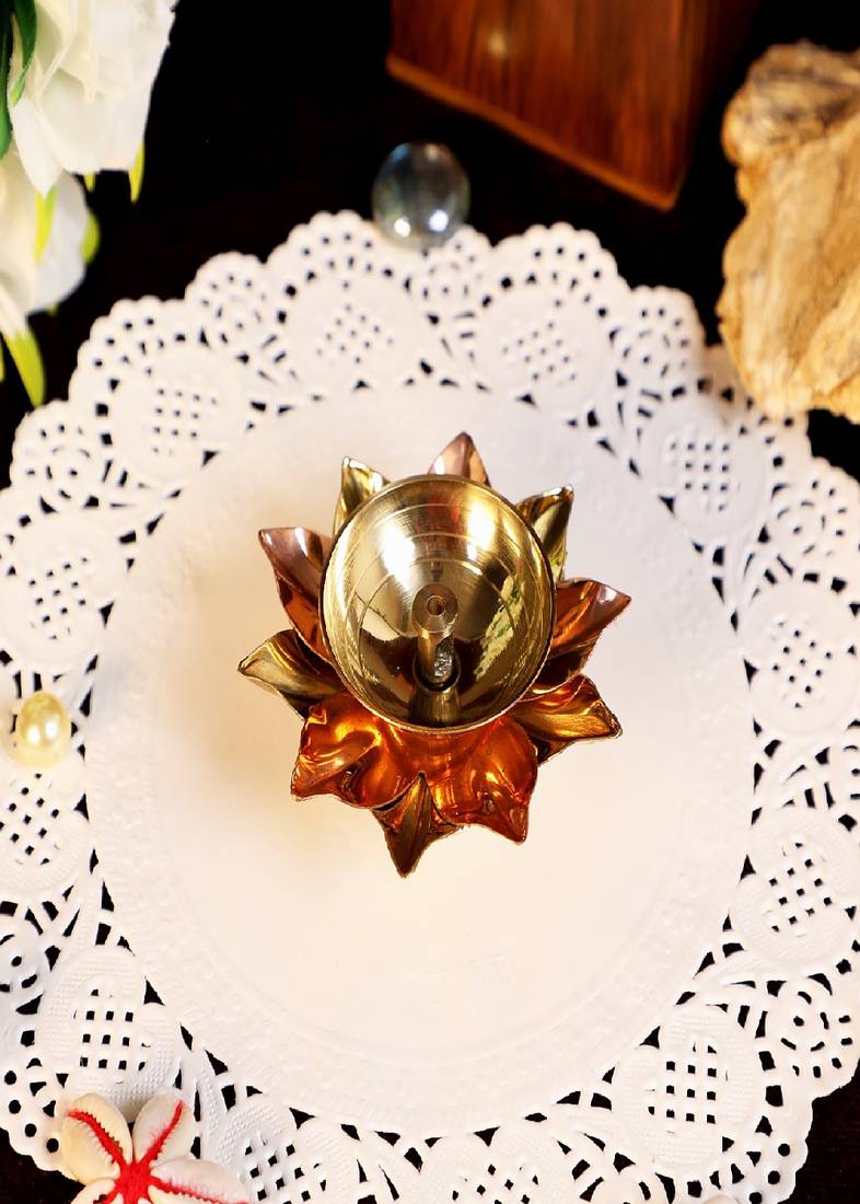 BulkySanta Brass Lotus Kamal Shape Metal Diya | Home Temple Decoration Oil Lamp Gift Items (Brass & Copper)