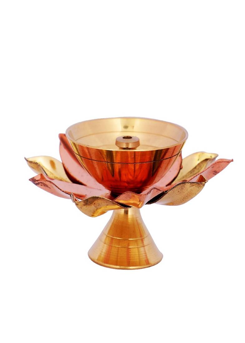 BulkySanta Brass Lotus Kamal Shape Metal Diya | Home Temple Decoration Oil Lamp Gift Items (Brass & Copper)