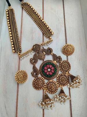 Gold necklace-sets 1