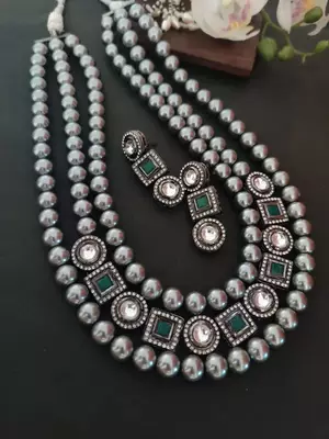 Silver necklace-sets 1