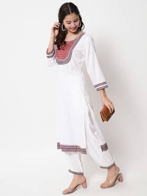 MATINE Women White Cotton Kurta and Salwar Sets  7