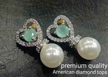 Green earrings 1