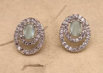 Green earrings 1