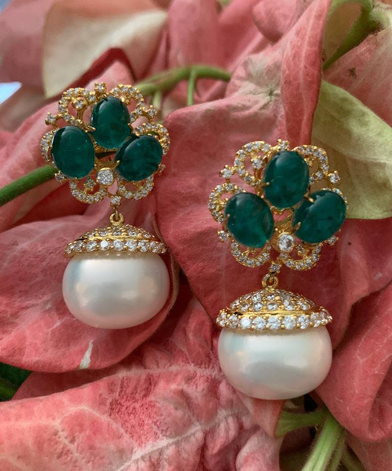 Green Emerald Cluster Top With Cultured Pearl Drop In 18K Gold Polish
