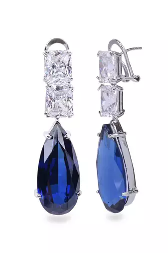 Blue Princess Cut Diamonds With Pear Shaped Blue Sapphire