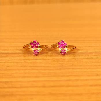 Red toe-rings 1