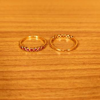Red toe-rings 2