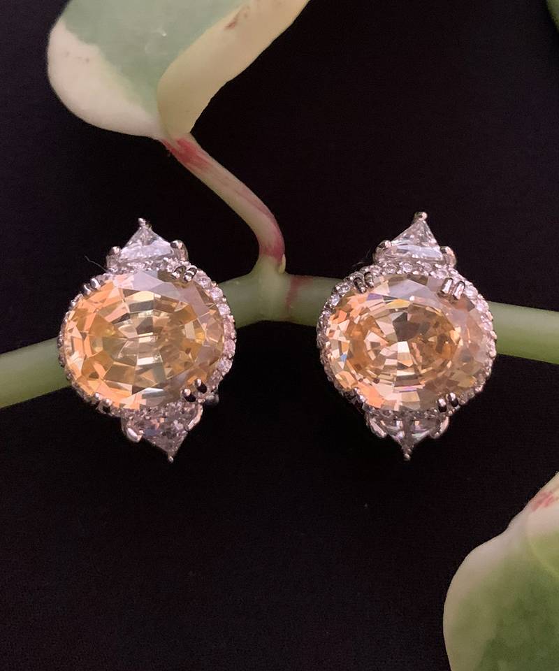 Yellow Bali Style Oval Yellow Sapphire With Diamonds