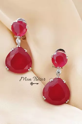 Red Inverted Ruby Top With Big Ruby Pear  Drop