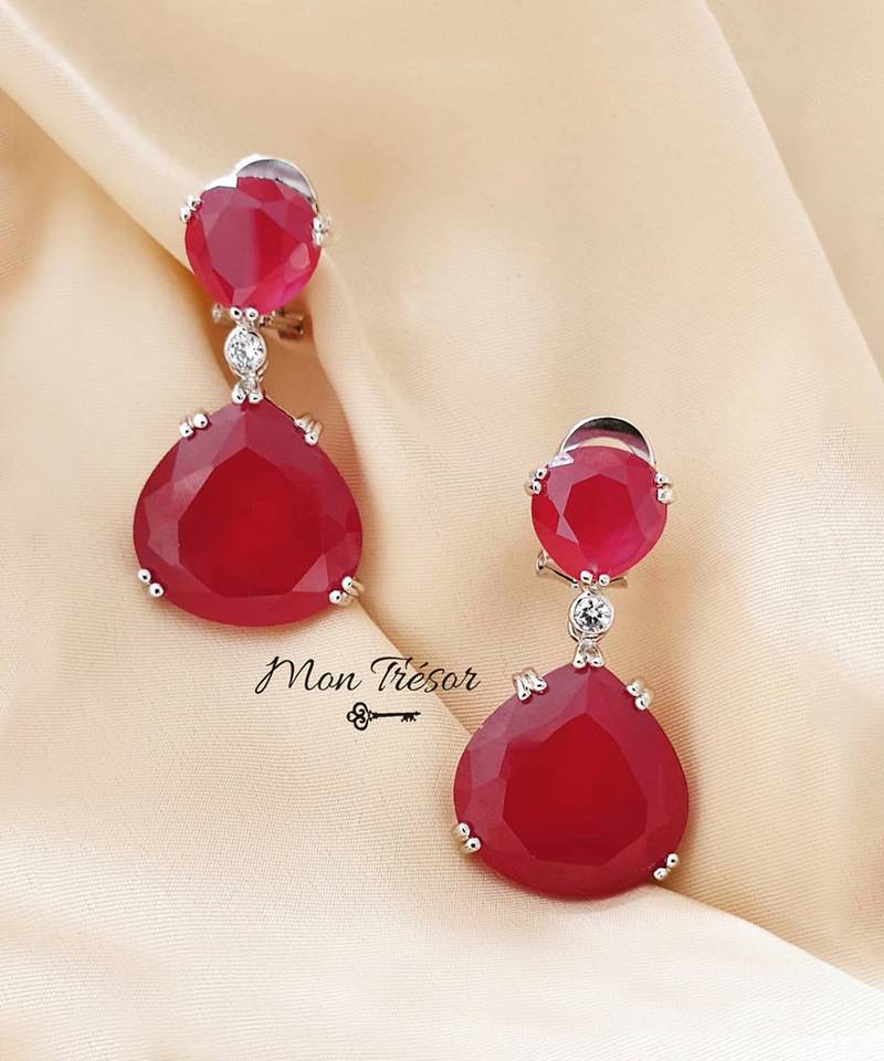 Red Inverted Ruby Top With Big Ruby Pear  Drop