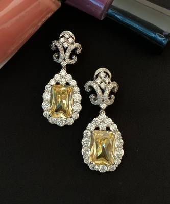 Yellow Victorian Top With Yellow Sapphire Drop 1