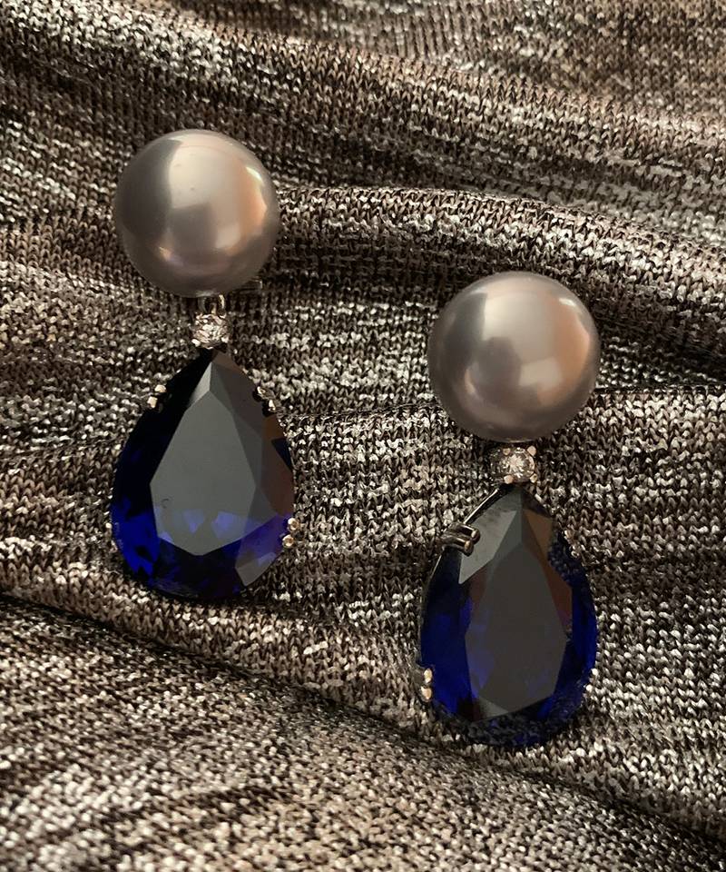Blue Grey Cultured Pearl Top With Pear Blue Sapphire Drop