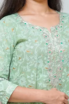 WOMEN'S COTTON HAND BLOCK PRINTED PISHTA GREEN STRAIGHT KURTA WITH PANT