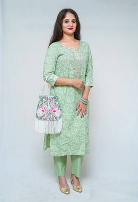 WOMEN'S COTTON HAND BLOCK PRINTED PISHTA GREEN STRAIGHT KURTA WITH PANT 4