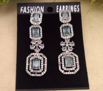Green earrings 2