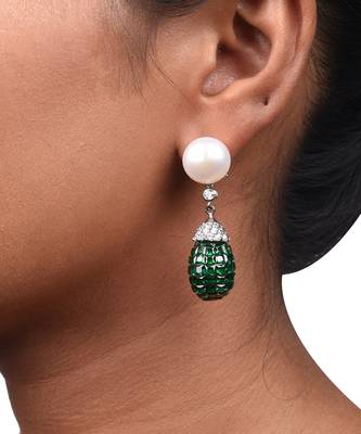 Green Cultured Pearl Top With Invisible Setting Emerlad Drop 1
