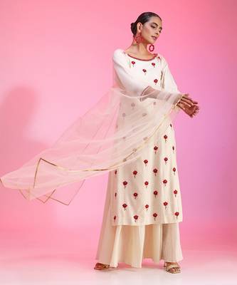 Resham Work Ivory Kurta Set 3