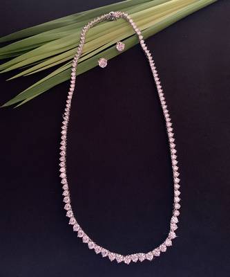 White Graded Solitaire Small 3
