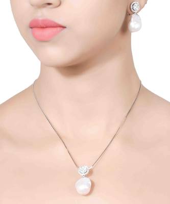 White Fused Solitaire With Baroque Drop With Earrings 1