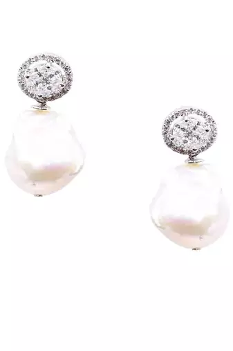 White Fused Solitaire With Baroque Drop With Earrings