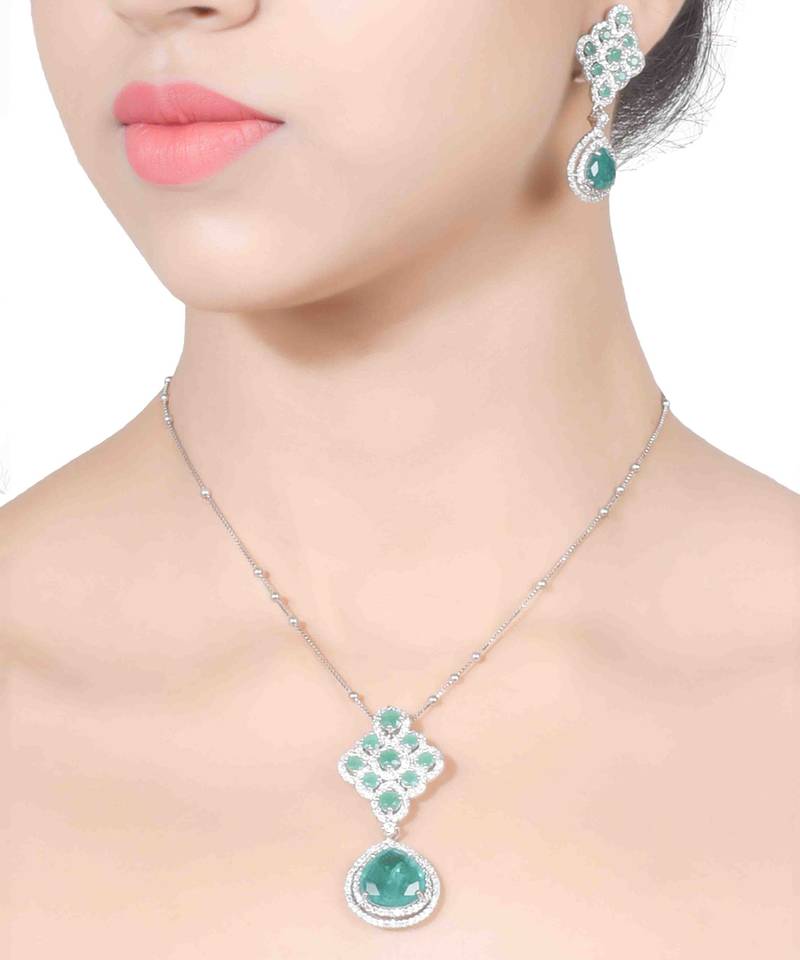 Green Emerald And Diamond Rhombus With Emerald Pear Drop And Earrings