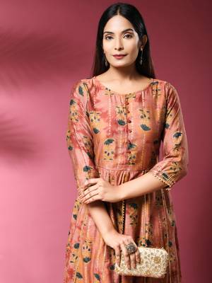 Growish Peach Foil Printed Gota Lace Designer Kurta Set 4