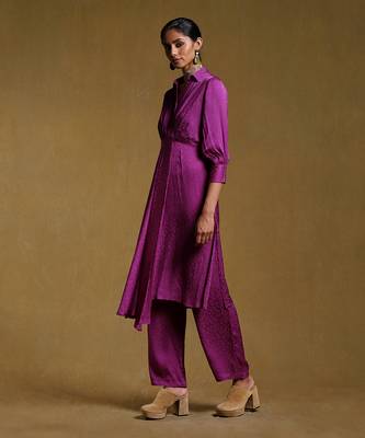 Purple Textured Kurta With Pant Set by RITU KUMAR 2