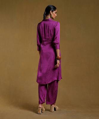 Purple Textured Kurta With Pant Set by RITU KUMAR 4