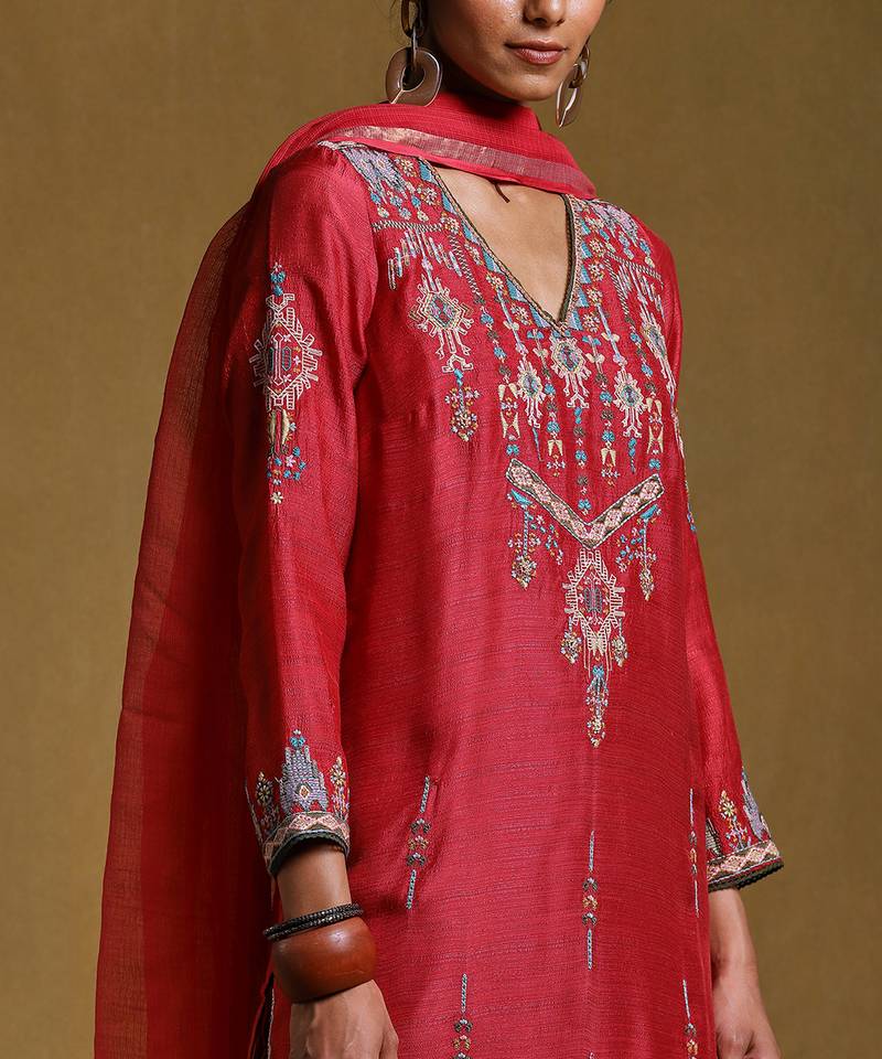 Red Embroidered Kurta Set by RITU KUMAR