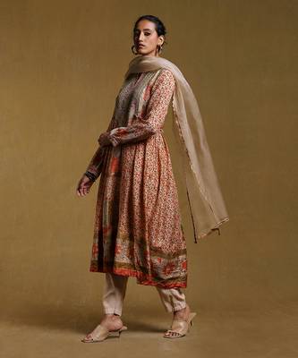 Beige Printed Kurta Set by RITU KUMAR 2