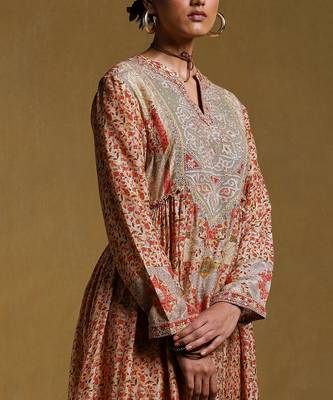 Beige Printed Kurta Set by RITU KUMAR 5