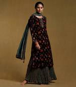 Black Paisley Print Velvet Kurta set by RITU KUMAR