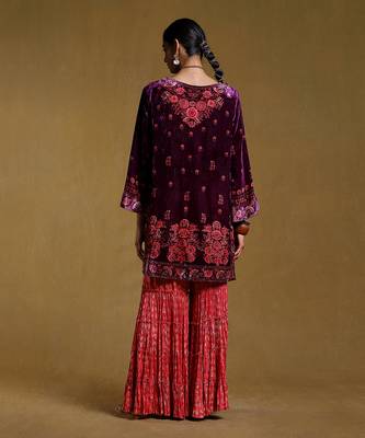 Purple Floral Printed Kurta set by RITU KUMAR 4