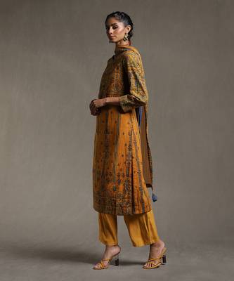 Yellow Printed Kurta Set 2