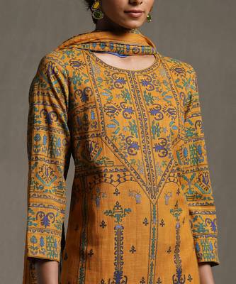 Yellow Printed Kurta Set 5