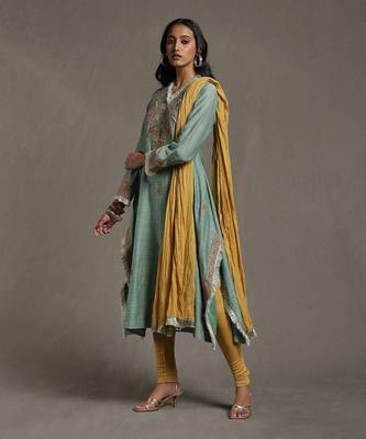 Green Embroidered Kurta Set by RITU KUMAR 2