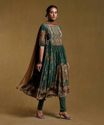 Green Printed Kurta Set by RITU KUMAR 3