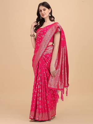 Pink printed Banarasi silk blend saree with blouse 5