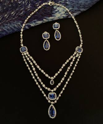 Green 3 Row Solitaire Necklace With Emerald Pendants And Earrings 7