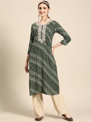 Women's Green Bandhani Printed Rayon Kurta. 1