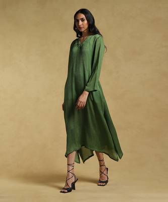 Green Textured Kurta by RITU KUMAR 2