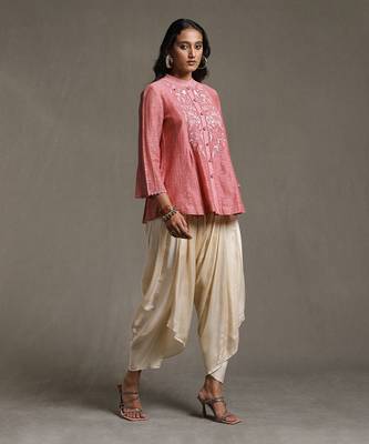 Pink Embroidered chanderi Kurti by RITU KUMAR 1
