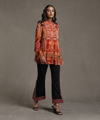 Rust Geometric Print Kurti by RITU KUMAR 1