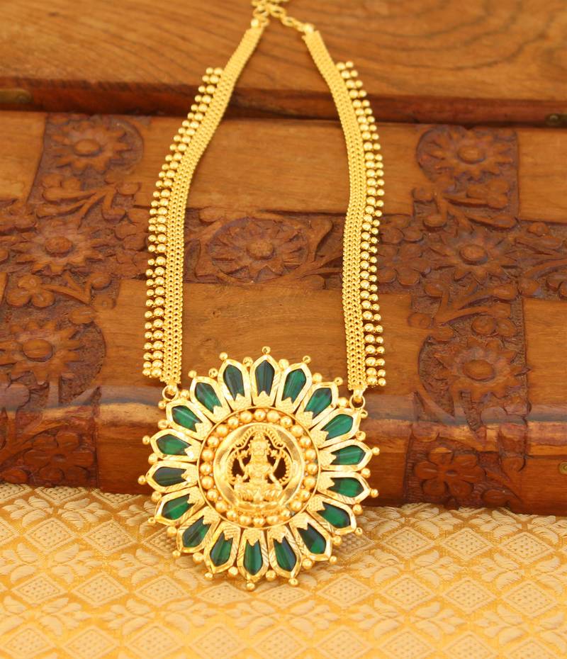 Temple high gold palakka necklace