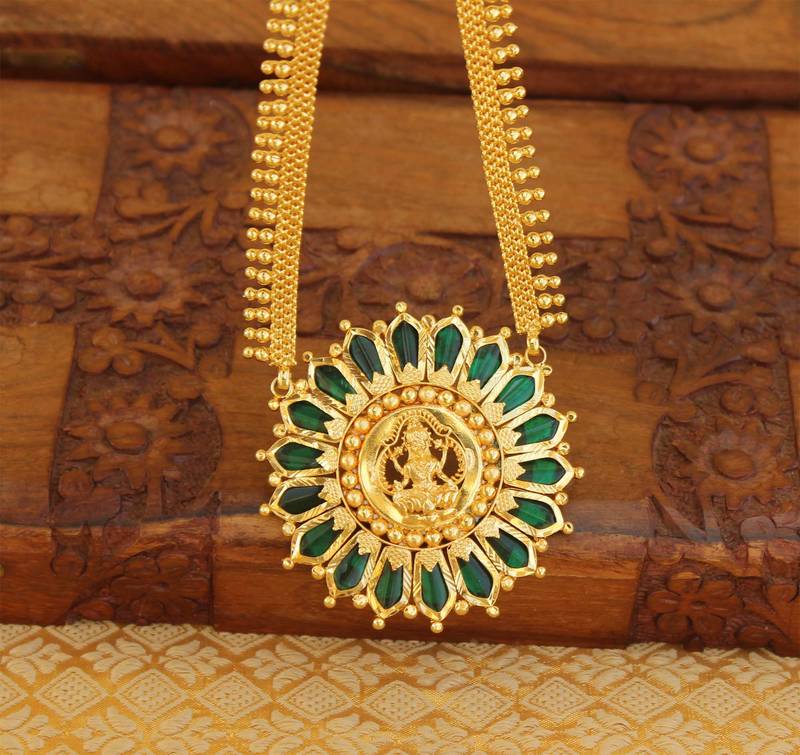 Temple high gold palakka necklace