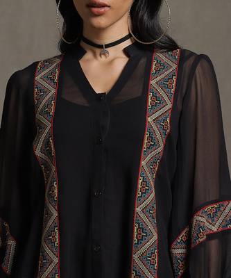 Black Embroidered Kurti by RITU KUMAR 6